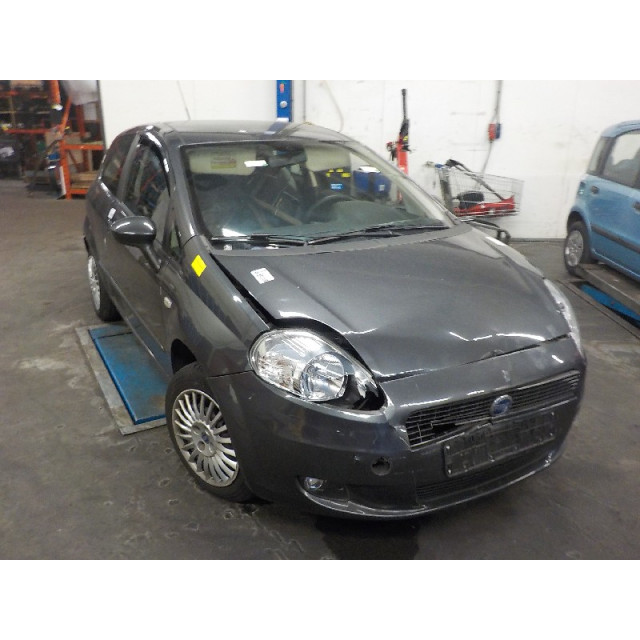 Outside mirror right electric Fiat Grande Punto (199) (2005 - present) Hatchback 1.2 (199.A.4000(Euro 4))