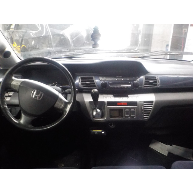 Seatbelt left front Honda FR-V (BE) (2005 - 2009) MPV 2.2 i-CTDi 16V (N22A1(Euro 4))