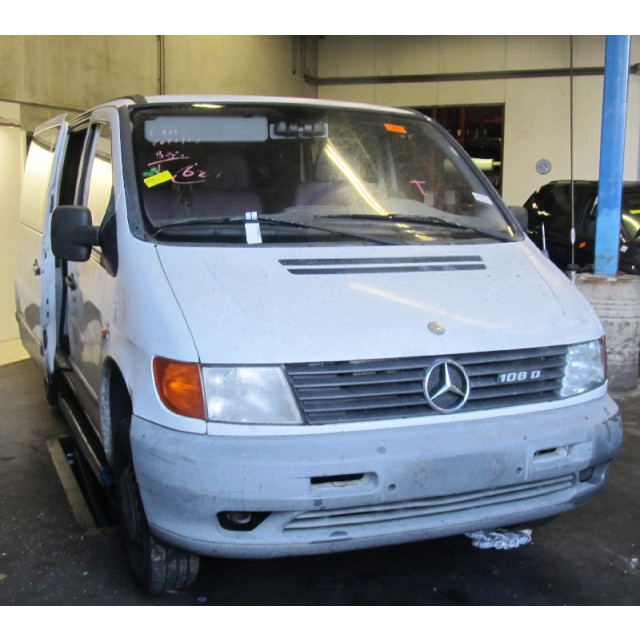 Right indicator Mercedes-Benz Vito (638.0) (1996 - 1999) Van 2.3 108D (OM601.942)