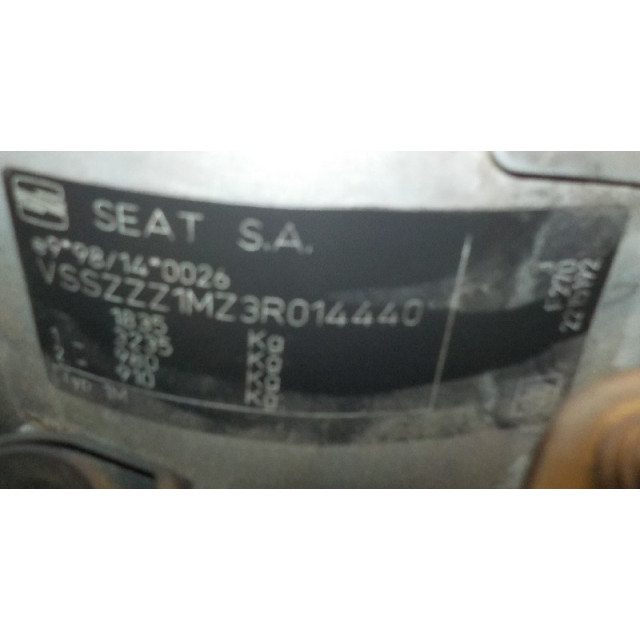 Windscreen washer switch Seat Leon (1M1) (2002 - 2005) Hatchback 5-drs 1.9 TDI PD 150 4x4 (ARL)