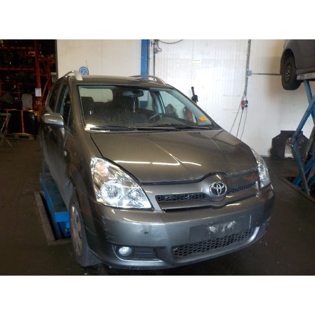 Front windscreen wiper motor Toyota Corolla Verso (R10/11) (2005 - 2009) MPV 2.2 D-4D 16V (2AD-FTV(Euro 4))