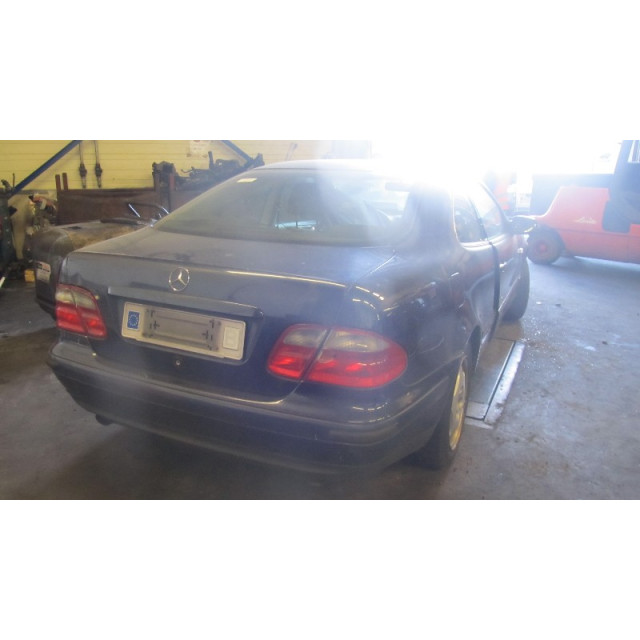 Power steering pump motor Mercedes-Benz CLK (W208) (1997 - 2002) Coupé 2.0 200 16V (M111.945)