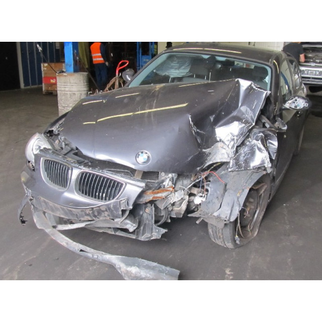 Suspension arm rear left BMW 1 serie (E87/87N) (2004 - 2011) Hatchback 5-drs 116i 1.6 16V (N45-B16A)