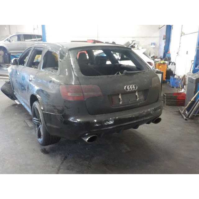 Hub rear left Audi RS 6 Avant (C6) (2008 - 2010) Combi 5.0 V10 40V TFSI (BUH)