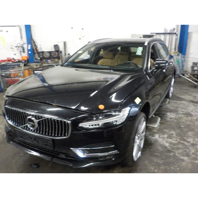 Air conditioning radiator Volvo V90 II (PW) (2016 - present) 2.0 D5 16V AWD (D4204T23)
