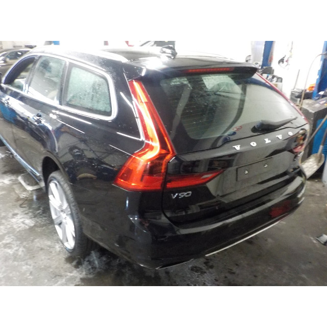 Load cover Volvo V90 II (PW) (2016 - present) 2.0 D5 16V AWD (D4204T23)