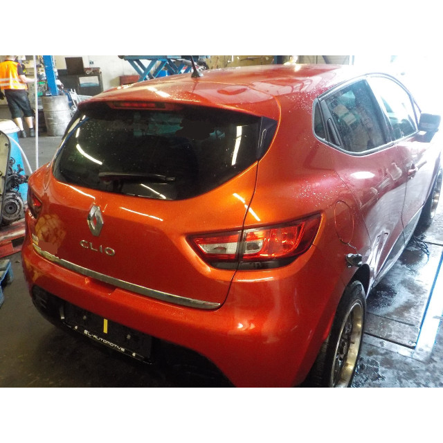 Door handle rear left Renault Clio IV (5R) (2012 - 2015) Hatchback 1.2 16V GPL (D4F-740(D4F-D7))