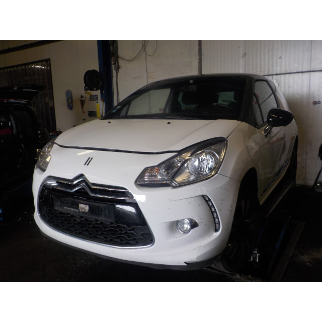 Multifunctional display Citroën DS3 (SA) (2009 - 2015) Hatchback 1.6 e-HDi (DV6DTED(9HP))