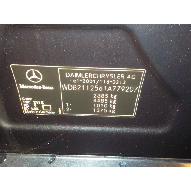 Door front left Mercedes-Benz E Combi (S211) (2005 - 2009) Combi 3.5 E-350 V6 24V (M272.964)