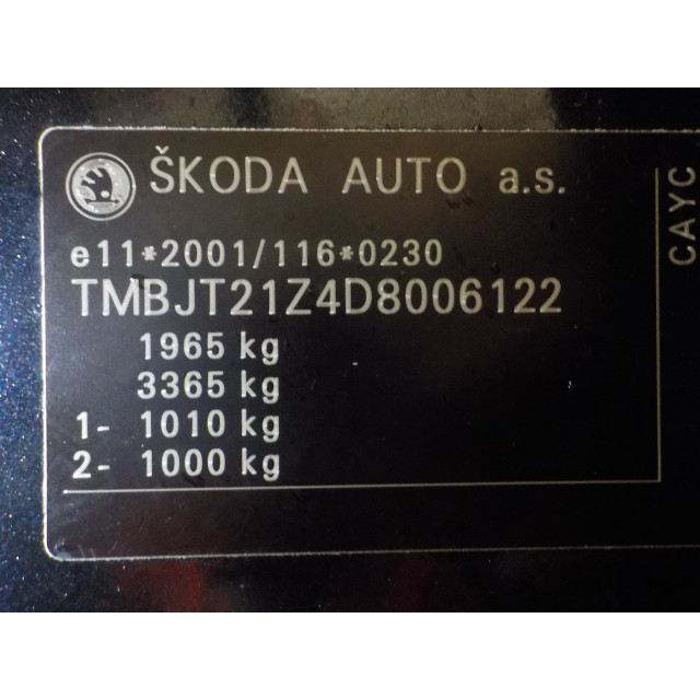 Gearbox manual Skoda Octavia Combi (1Z5) (2009 - 2013) Combi 5-drs 1.6 TDI Greenline (CAYC)