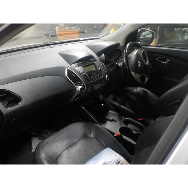 Driveshaft rear left Hyundai iX35 (LM) (2010 - 2015) iX 35 (LM) SUV 2.0 CRDi 16V 4x4 (D4HA)