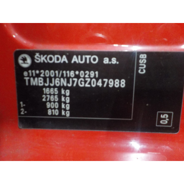 Fuel filler flap Skoda Fabia III Combi (NJ5) (2014 - present) Combi 1.4 TDI 16V 90 Greentech (CUSB)