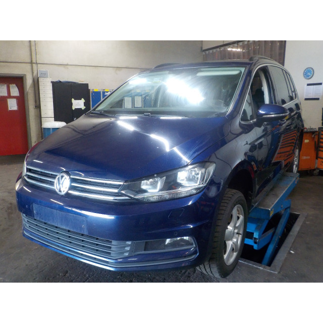 Door front right Volkswagen Touran (5T1) (2016 - 2021) MPV 1.6 TDI SCR BlueMotion Technology (DGDA)