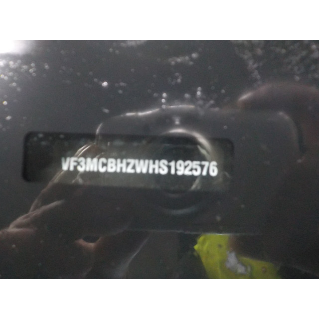 Control panel miscellaneous Peugeot 3008 II (M4/MC/MJ/MR) (2016 - present) MPV 1.6 BlueHDi 120 (DV6FC(BHZ))