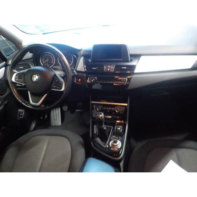 Seatbelt right rear BMW 2 serie Gran Tourer (F46) (2015 - present) MPV 216d 1.5 TwinPower Turbo 12V (B37-C15A)