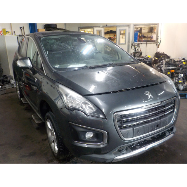 Interior Peugeot 3008 I (0U/HU) (2014 - 2016) MPV 1.6 BlueHDi 120 (DV6FC(BHZ))