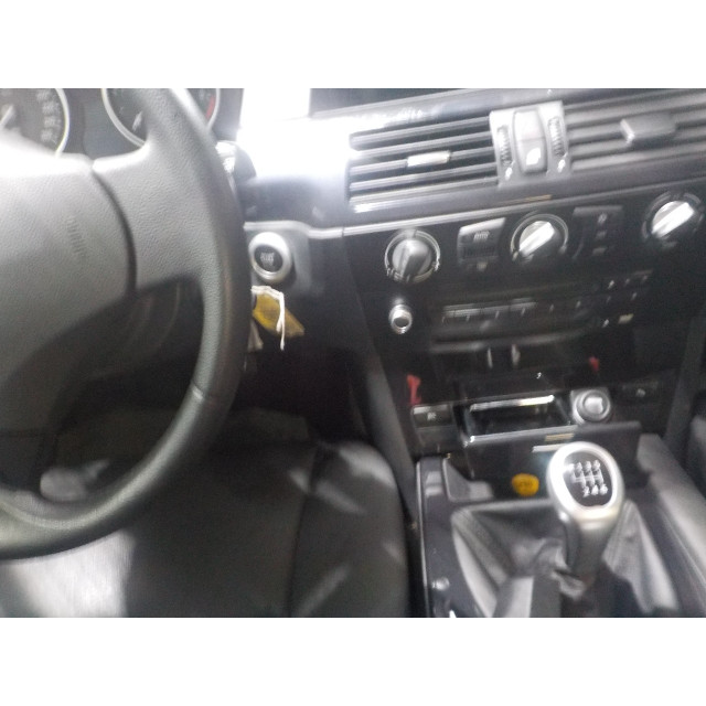 Airbag door front right BMW 5 serie (E60) (2007 - 2009) Sedan 520d 16V (N47-D20A)