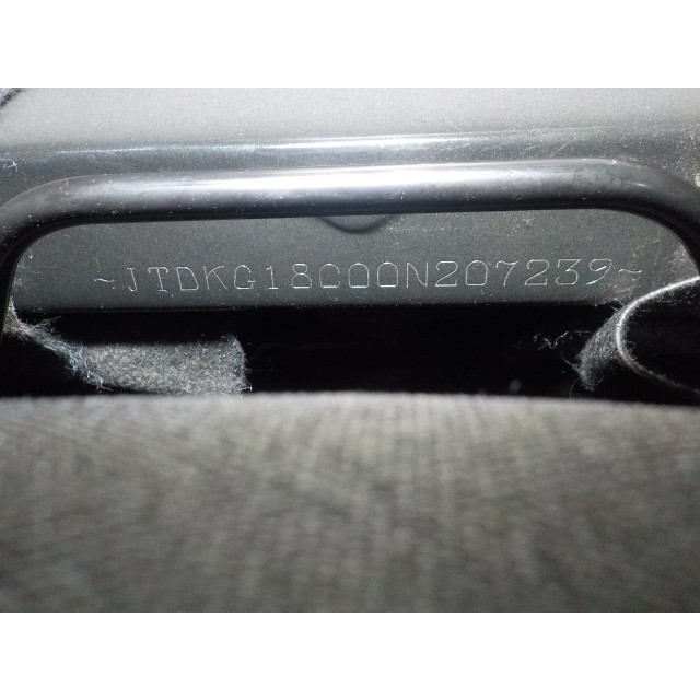 Locking mechanism door electric central locking rear left Toyota Aygo (B10) (2005 - 2014) Hatchback 1.0 12V VVT-i (1KR-FE)
