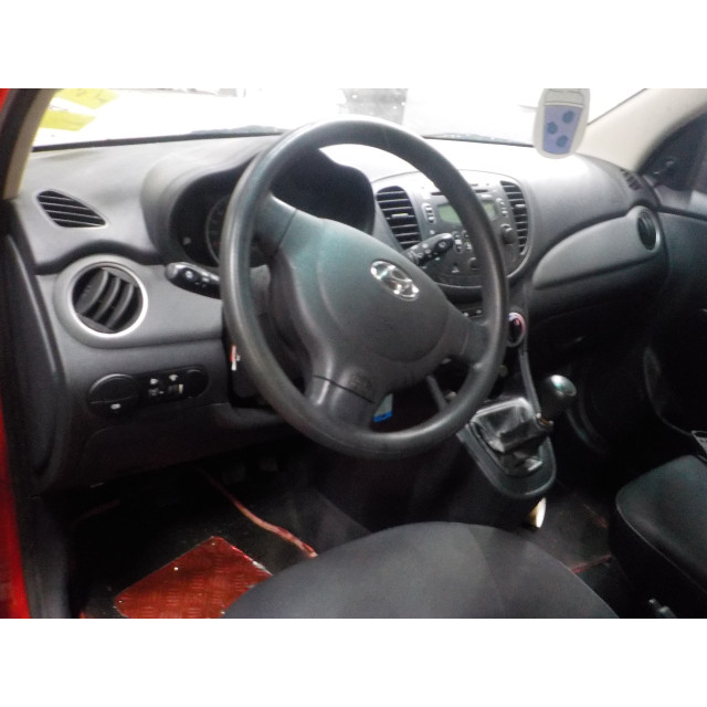 Rear windscreen wiper motor Hyundai i10 (F5) (2008 - 2013) Hatchback 1.1i 12V (G4HG)