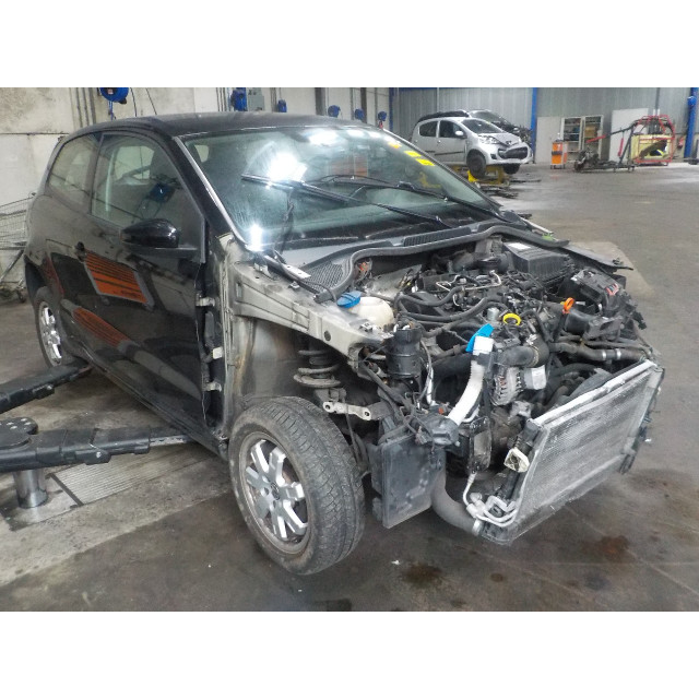 Gearbox manual Volkswagen Polo V (6R) (2009 - 2014) Hatchback 1.2 TDI 12V BlueMotion (CFWA(Euro 5))