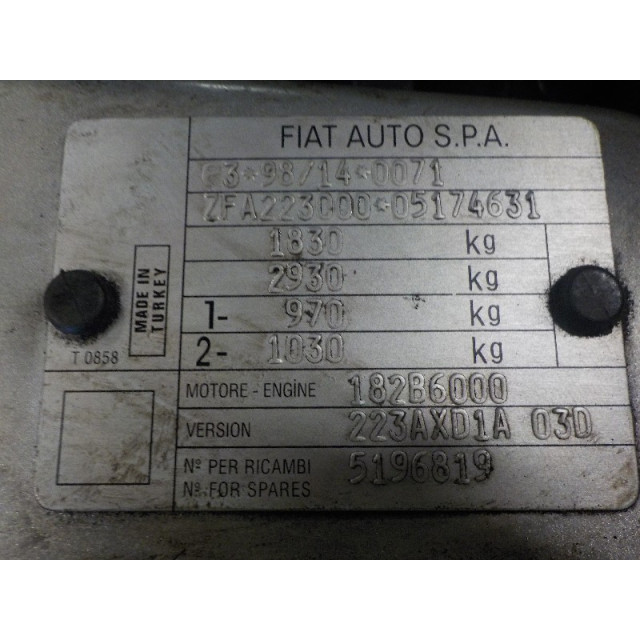Suspension arm front left Fiat Doblo (223A/119) (2001 - 2005) MPV 1.6 16V (182.B.6000(Euro 3))