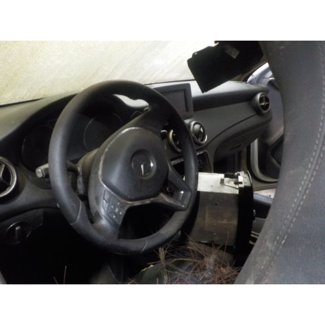 Electric window mechanism front left Mercedes-Benz CLA (117.3) (2013 - 2019) Sedan 1.6 CLA-200 16V (M270.910)