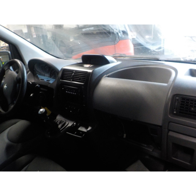 Airbag steering wheel Peugeot Expert (G9) (2008 - 2011) Van 2.0 HDi 120 (DW10UTED4(RHG))