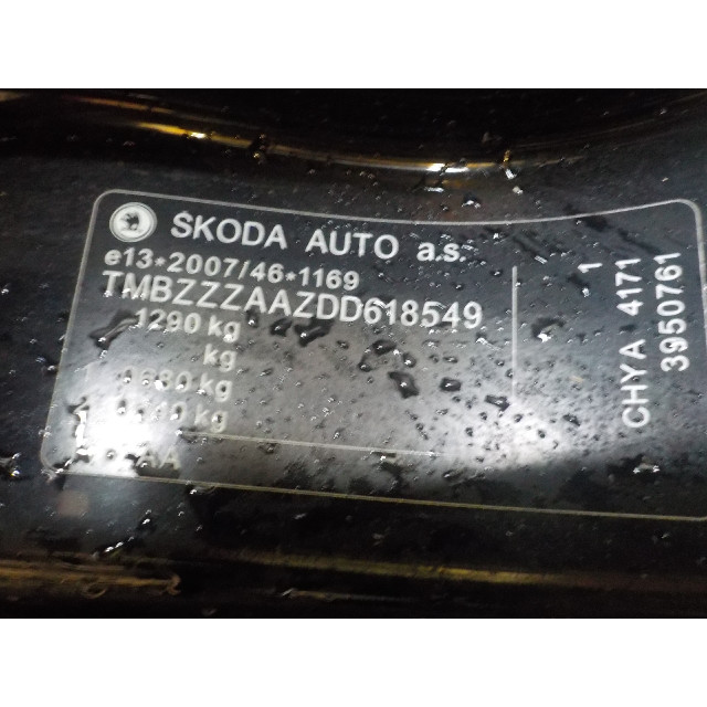 Hazard light switch Skoda Citigo (2011 - 2019) Hatchback 1.0 12V (CHYA)
