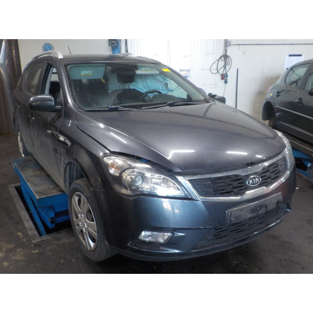 Locking mechanism door electric central locking front right Kia Cee'd Sporty Wagon (EDF) (2007 - 2012) Combi 1.4 16V (G4FA)