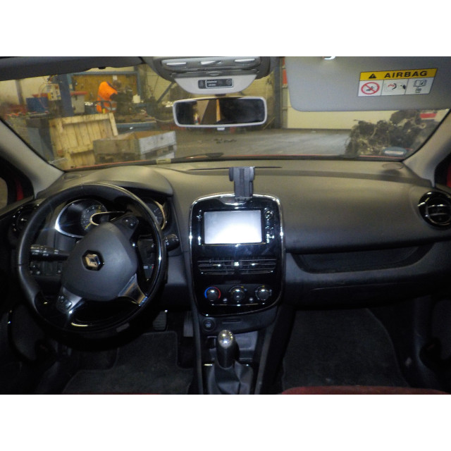 Outside mirror left electric Renault Clio IV Estate/Grandtour (7R) (2012 - present) Combi 5-drs 1.5 Energy dCi 90 FAP (K9K-608(K9K-B6))
