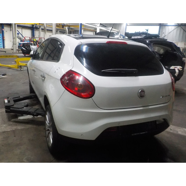 Front wing right Fiat Bravo (198A) (2010 - 2014) Hatchback 1.4 MultiAir 16V (198.A.7000)