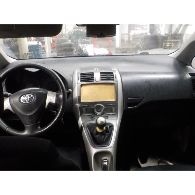 Electric fuel pump Toyota Auris (E15) (2007 - 2012) Hatchback 1.6 Dual VVT-i 16V (1ZRFE)