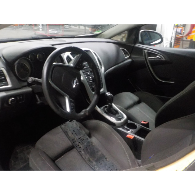 Steering rack Vauxhall / Opel Astra J GTC (PD2/PF2) (2011 - 2018) Hatchback 3-drs 1.4 Turbo 16V ecoFLEX 140 (A14NET(Euro 5))
