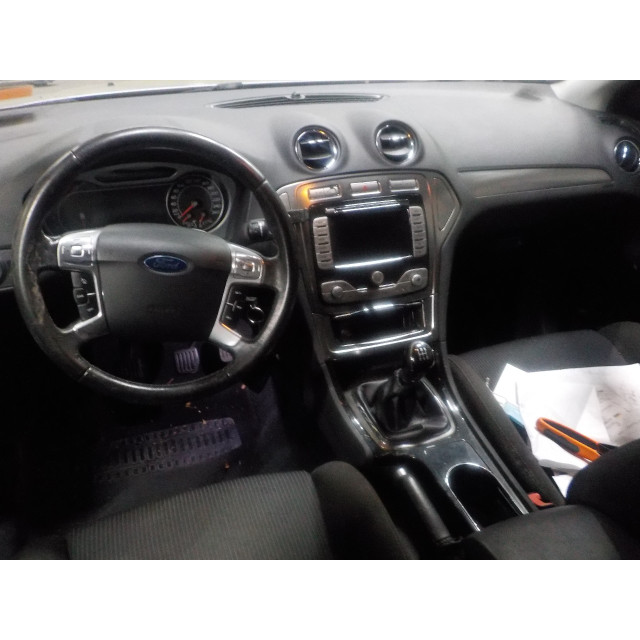Outside mirror right electric Ford Mondeo IV (2007 - 2014) Sedan 2.0 16V (A0BA)