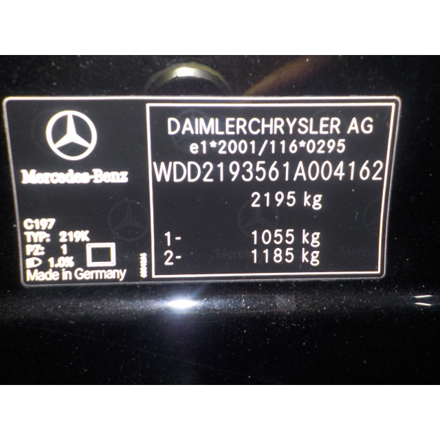 Front edge lock plate Mercedes-Benz CLS (C219) (2004 - 2010) Sedan 350 3.5 V6 18V (M272.964)