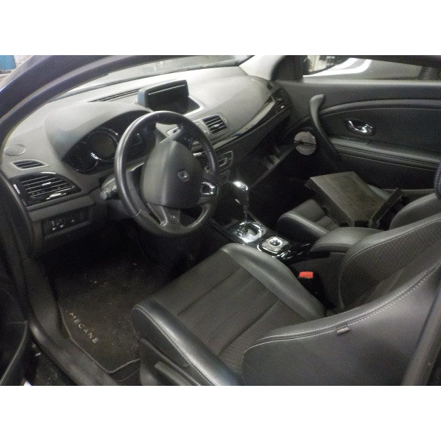 Cockpit Renault Megane III Coupe (DZ) (2013 - 2016) Hatchback 3-drs 1.2 16V TCE 130 Start & Stop (H5F-405(H5F-E4))