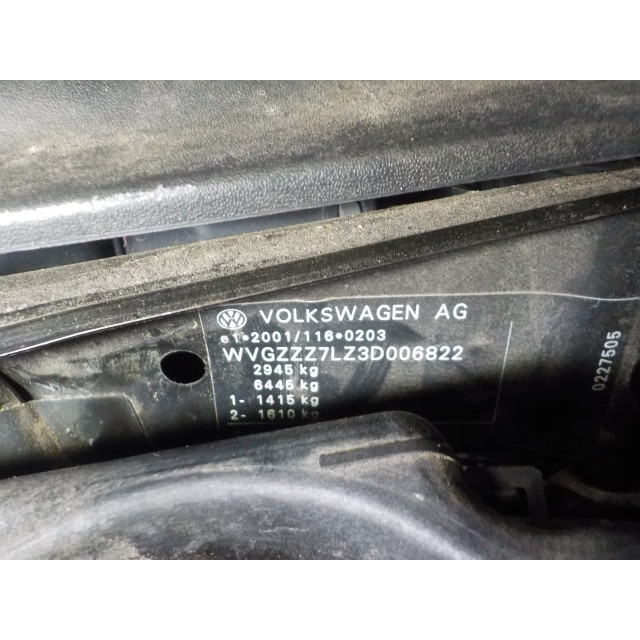 Rear windscreen wiper motor Volkswagen Touareg (7LA/7L6) (2002 - 2006) SUV 3.2 V6 24V (AZZ)