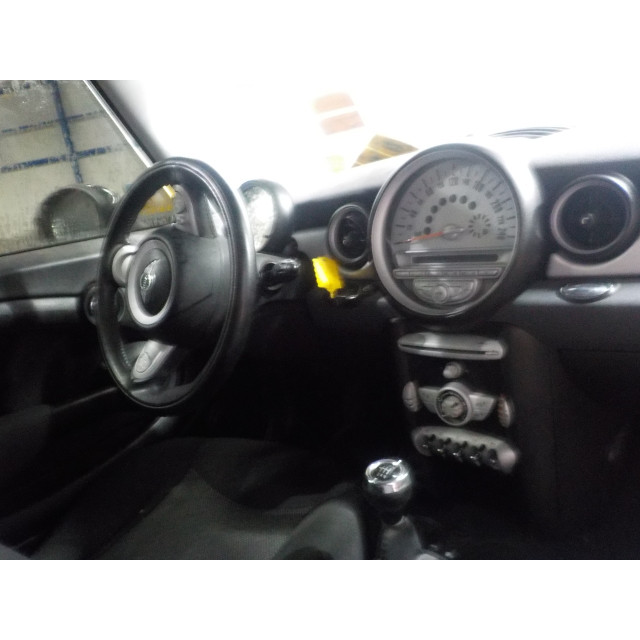 Airbag steering wheel Mini Clubman (R55) (2007 - 2010) Combi 1.6 16V Cooper (N12-B16A)