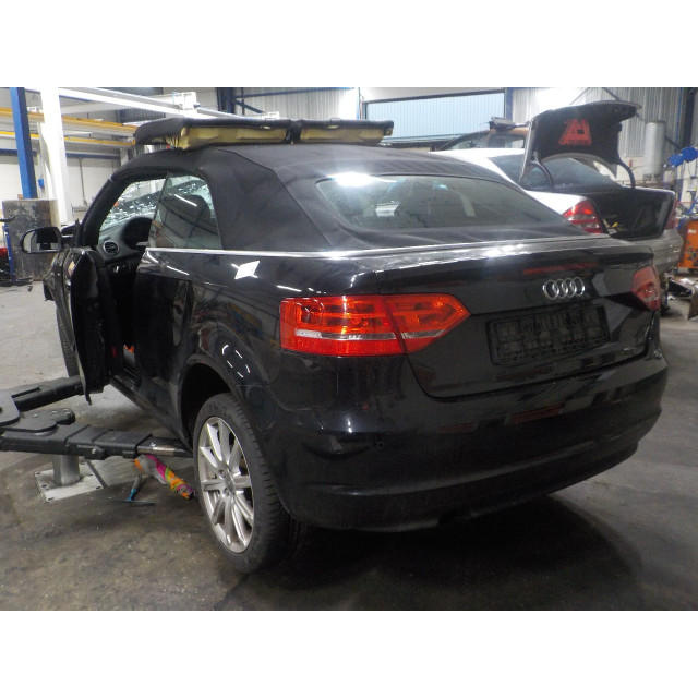 Locking mechanism bootlid tailgate electric Audi A3 Cabriolet (8P7) (2010 - 2013) Cabrio 1.2 TFSI (CBZB)