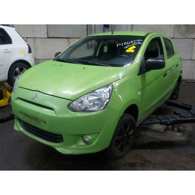 Passenger airbag Mitsubishi Space Star (A0) (2012 - present) Space Star Hatchback 1.0 12V Mivec AS&G (3A90)