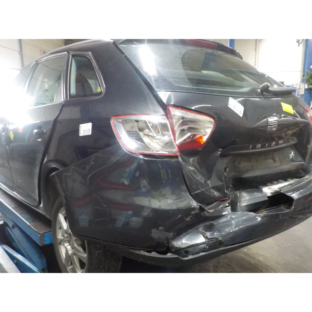 Suspension arm front left Seat Ibiza ST (6J8) (2010 - 2015) Combi 1.2 TDI Ecomotive (CFWA)