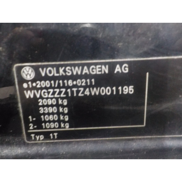Rear bumper Volkswagen Touran (1T1/T2) (2003 - 2007) MPV 1.6 FSI 16V (BAG)