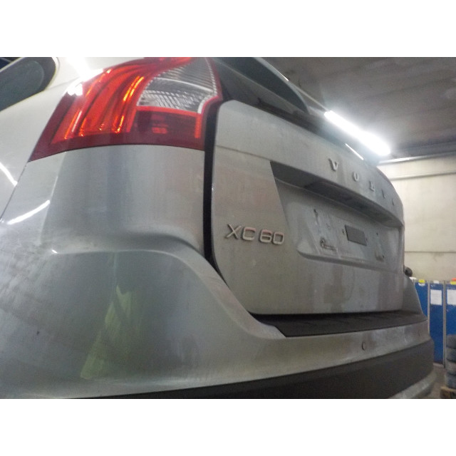 Bumper bar front Volvo XC60 I (DZ) (2010 - 2014) 2.0 DRIVe 20V (D5204T2)