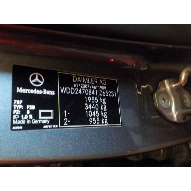 Number plate light Mercedes-Benz B (W247) (2018 - 2025) Hatchback 1.3 B-180 Turbo 16V (M282.914)