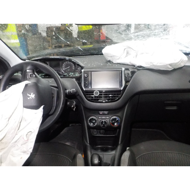 Rear windscreen wiper Peugeot 208 I (CA/CC/CK/CL) (2012 - present) 208 (CA/CC/CK/CL) Hatchback 1.2 Vti 12V (HMZ)