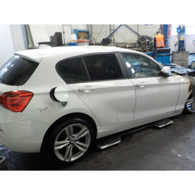 Hub rear left BMW 1 serie (F20) (2015 - 2019) Hatchback 5-drs 116d 1.5 12V TwinPower (B37-D15A)