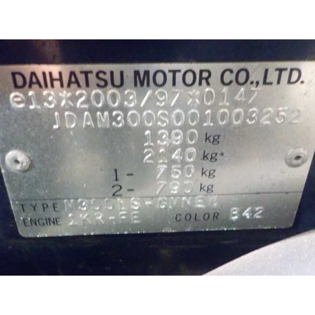 Tail light body right Daihatsu Sirion 2 (M3) (2005 - 2013) Hatchback 1.0 12V DVVT (1KR-FE)