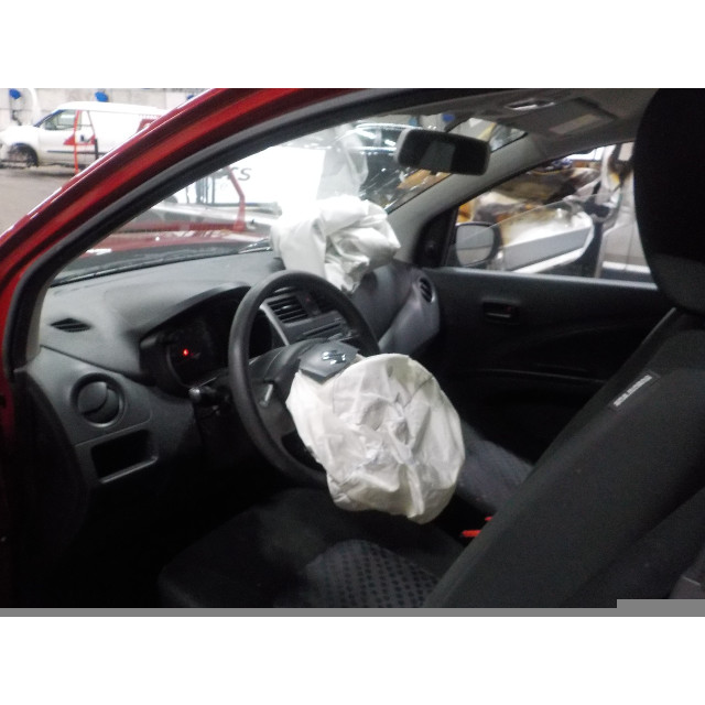 Front windscreen wiper motor Suzuki Celerio (LF) (2016 - present) Hatchback 1.0 12V Dualjet (K10C)