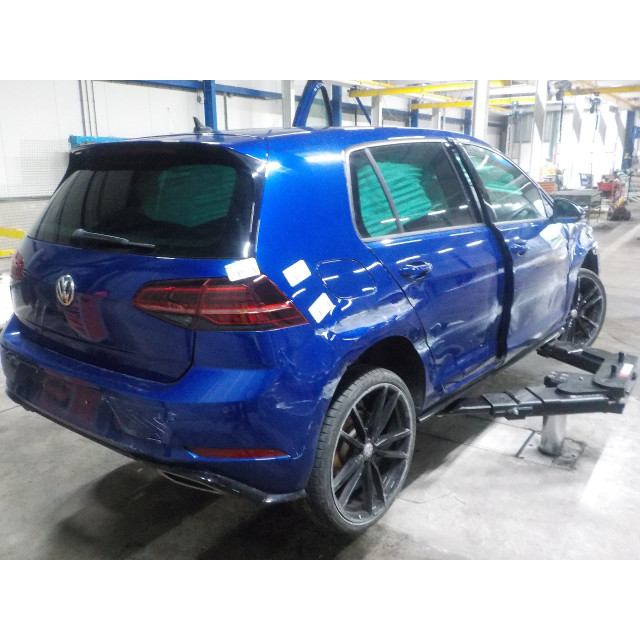 Tail light boot lid right Volkswagen Golf VII (AUA) (2017 - 2020) Hatchback 1.5 TSI Evo BMT 16V (DPCA)