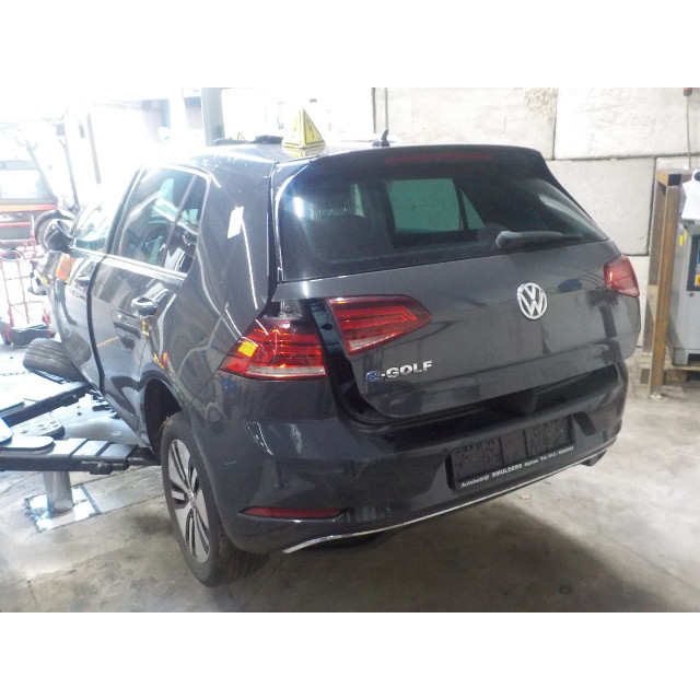 Fuel filler flap Volkswagen Golf VII (AUA) (2016 - 2021) Hatchback e-Golf (EAZA)